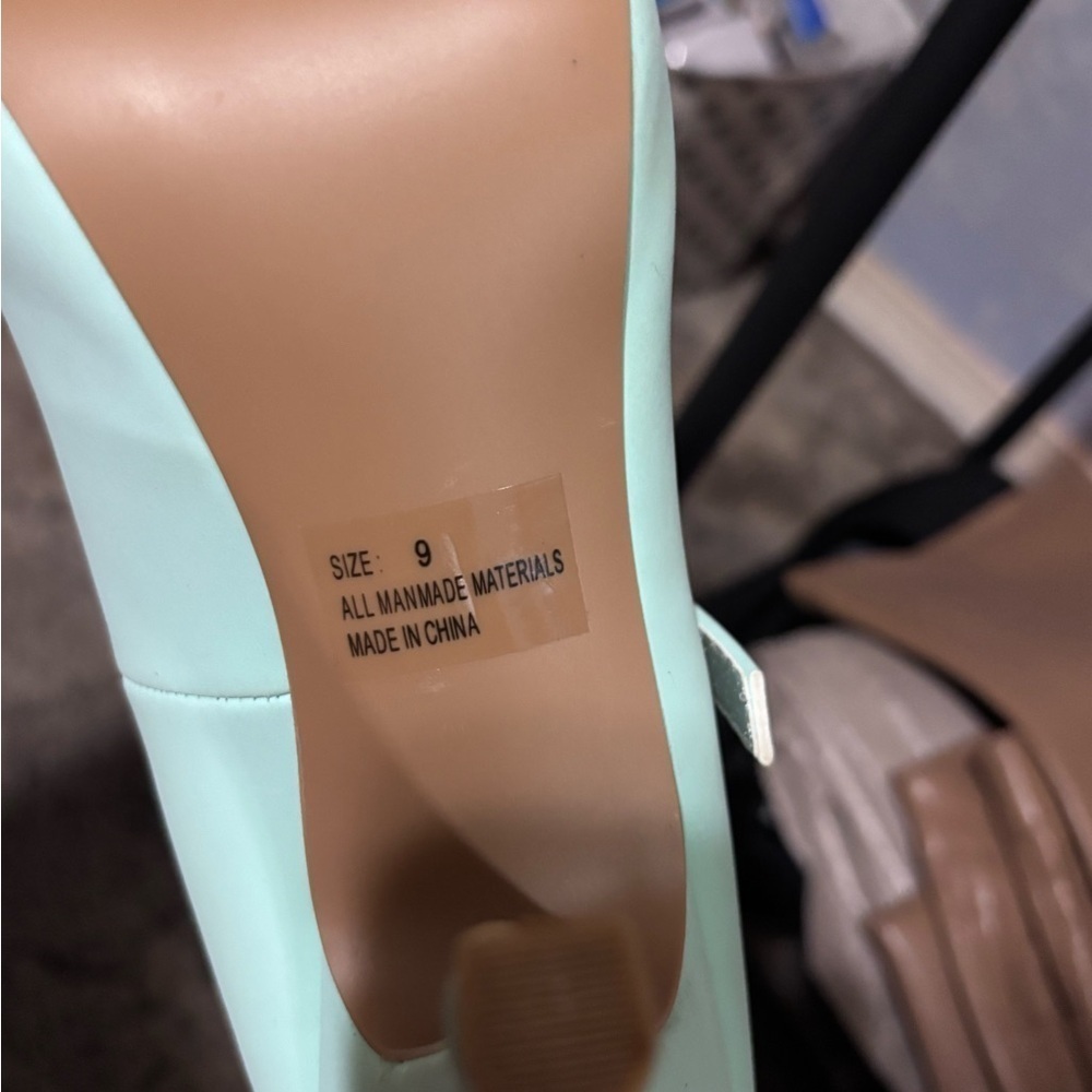 QUPID teal heels size 9 NWOT - Picture 9 of 9